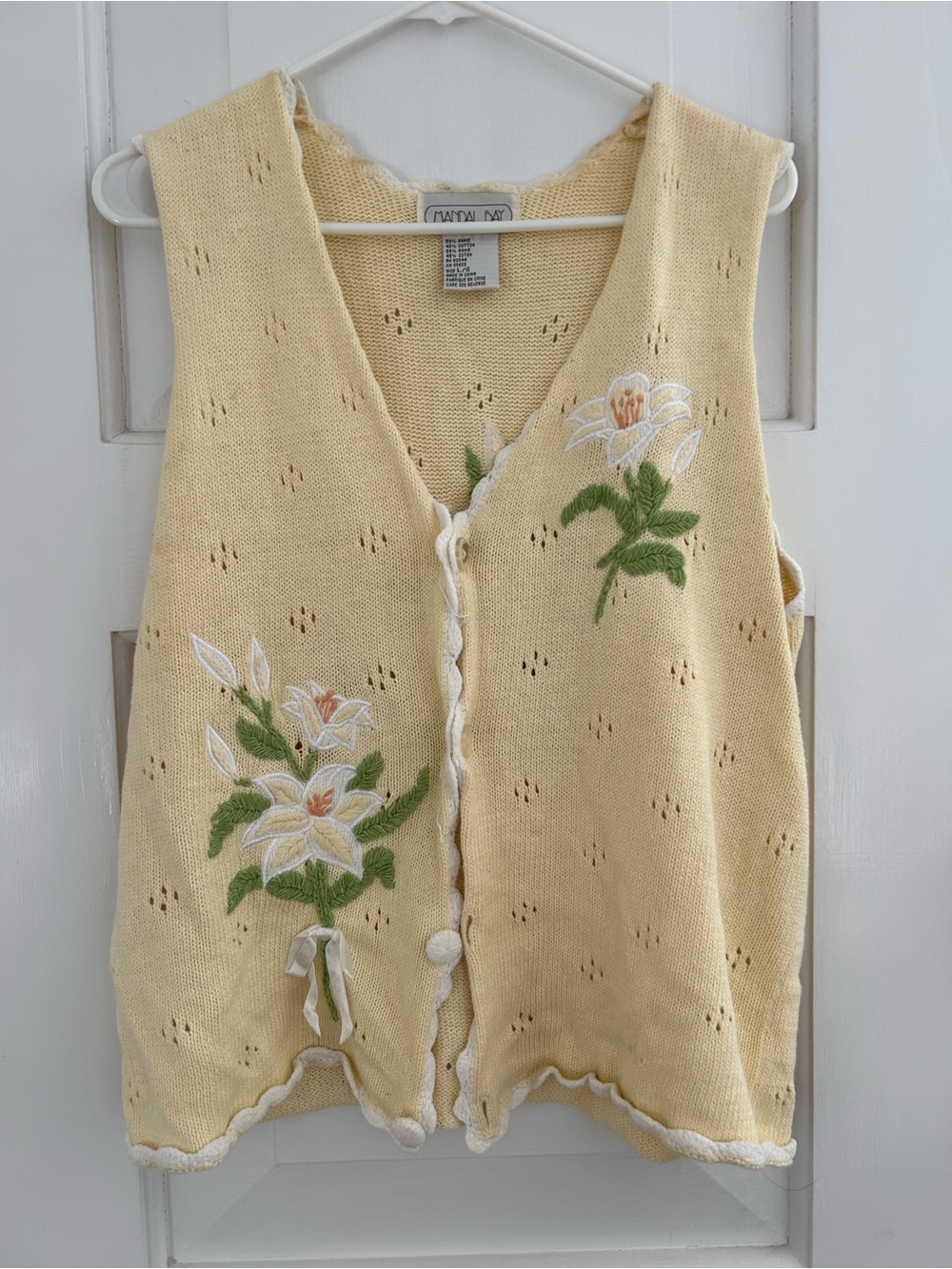 VTG Butter Yellow Floral Cottagecore Knit Vest Fall Top Sweater Vest